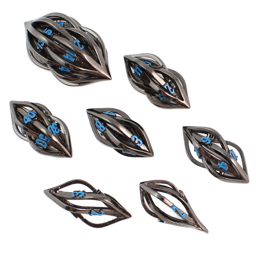 Unikatowe ażurowe kości RPG w kolorze czarnym z niebieskimi cyframi o nowoczesnym kształcie | Kości Metalowe Neon Weave Lume Design