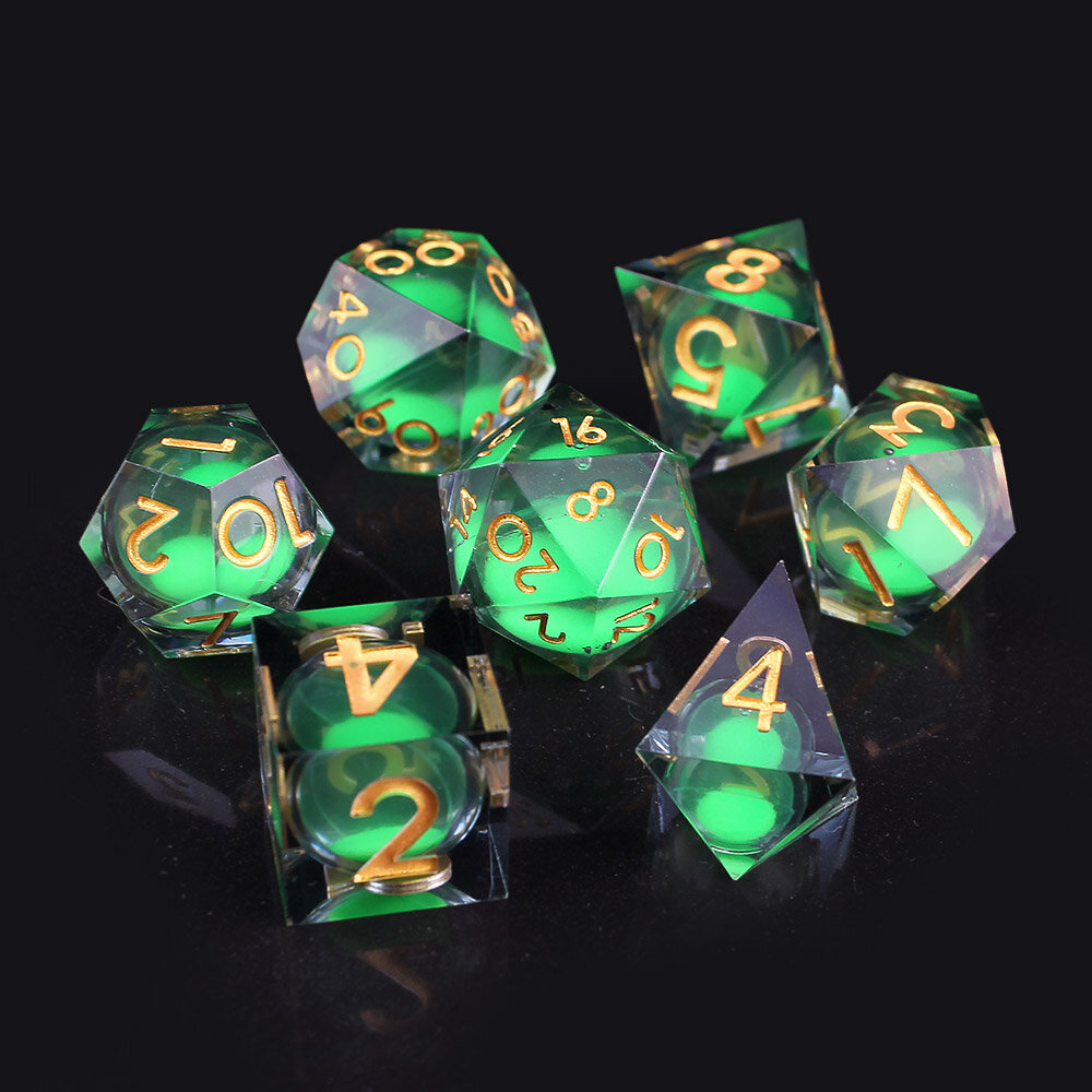 Zestaw 7 kości RPG z żywicy z płynnym zielonym wnętrzem i ostrymi krawędziami | Kości Liquid Core Toxic Surge Lume Design