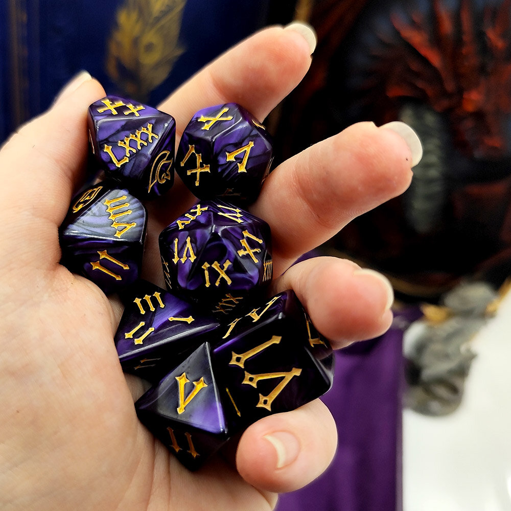 Zestaw kości RPG Roman Empire z cyframi rzymskimi fioletowe