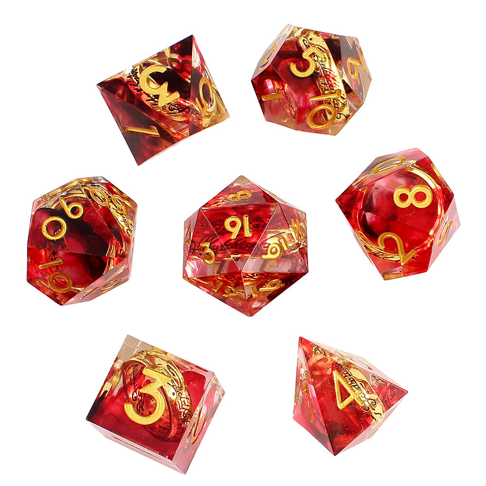 Zestaw 7 kości RPG z żywicy dymno-czerwonej z zatopionym złotym pierścieniem z elfią inskrypcją | Kości Żywiczne Elven Ring of Power Lume Design Zestaw 7 kości RPG z żywicy dymno-czerwonej z zatopionym złotym pierścieniem z elfią inskrypcją | Kości Żywiczne Elven Ring of Power Lume Design