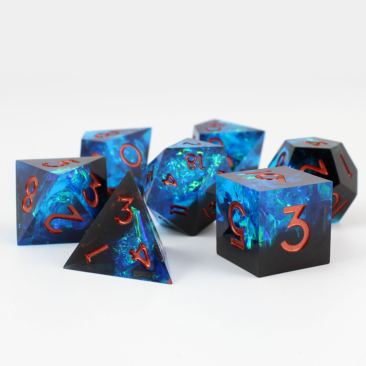 Zestaw kości RPG Celestial Shard z holograficznym blaskiem i miedzianymi cyframi