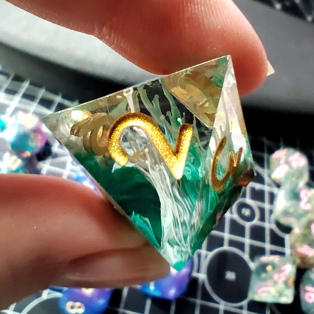 Zestaw kości RPG Sharp Edge Phantom Green z żywicy Zestaw kości RPG Sharp Edge Phantom Green z żywicy