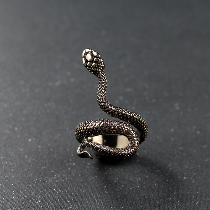 Pierścionek czarny wąż
