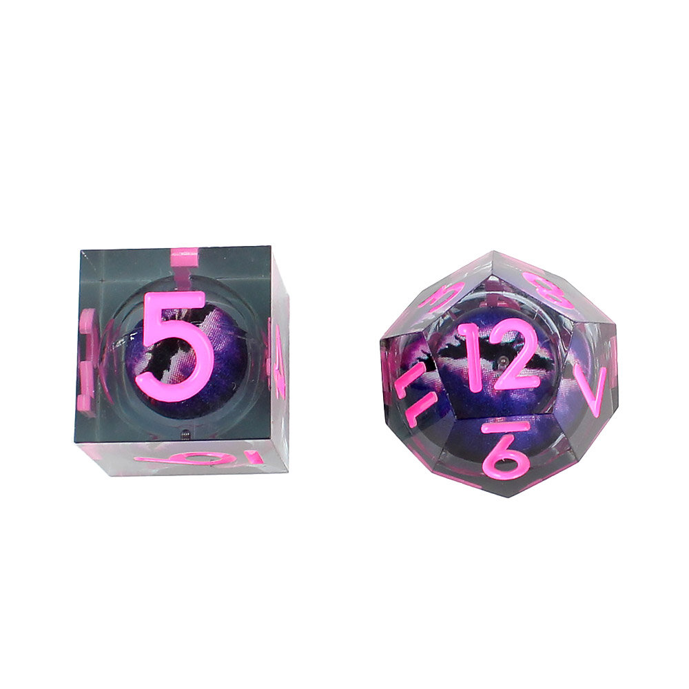 Zestaw 7 kości RPG z dymnej żywicy z ostrymi krawędziami i fioletowym okiem smoka w środku | Kości Liquid Core Violet Wyrm's Eye Lume Design