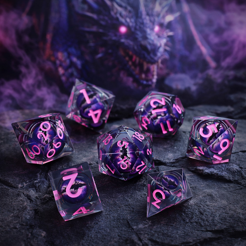 Zestaw 7 kości RPG z dymnej żywicy z ostrymi krawędziami i fioletowym okiem smoka w środku | Kości Liquid Core Violet Wyrm's Eye Lume Design