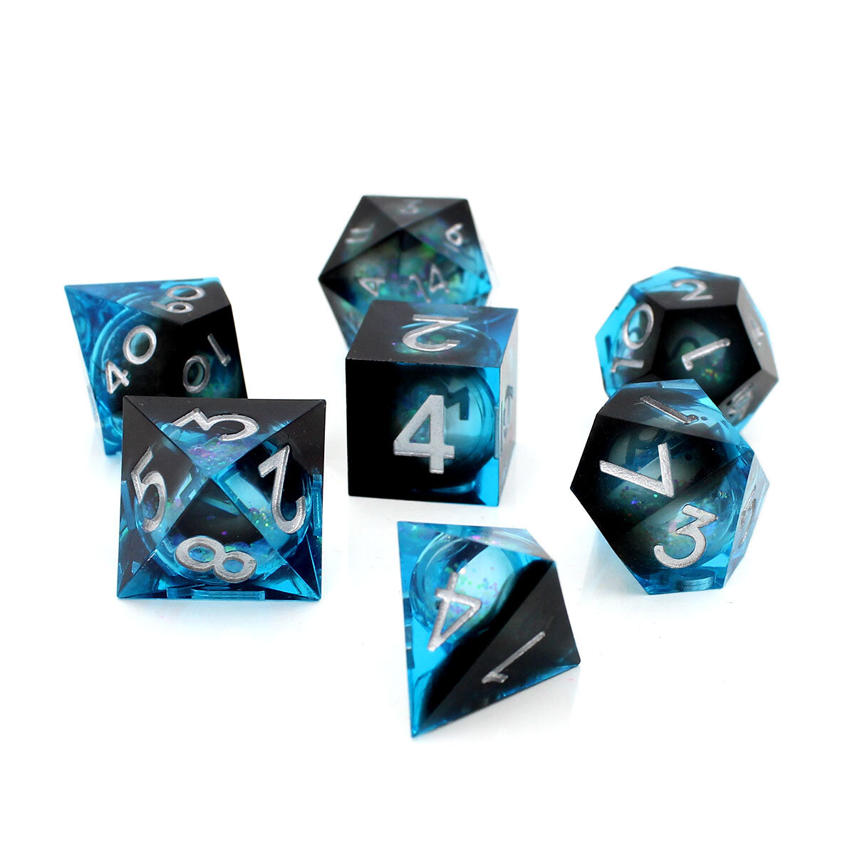Zestaw kości wielościennych RPG płynny rdzeń czarno niebieskie ostre DnD