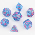 Zestaw 7 żywicznych kości RPG o zaokrąglonych krawędziach w kolorze niebieskim przypominającym lód z różowymi cyframi | Kości Żywiczne Frozen Aurora Lume Design