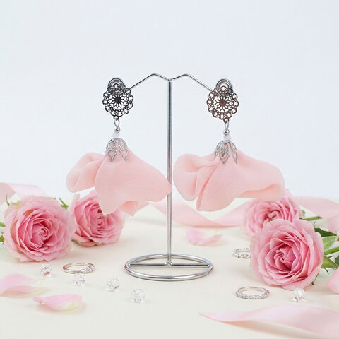 Kolczyki kwiaty pudrowy róż wiszące ażurowe rozety