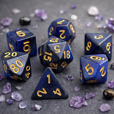 Zestaw 7 klasycznych akrylowych kości RPG w kolorze granatowym z brokatem i złotymi cyframi | Akrylowe Kości Sapphire Dust Lume Design