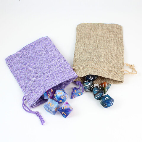 Zestaw 7 żywicznych kości RPG o zaokrąglonych krawędziach w kolorze niebieskim przypominającym lód z różowymi cyframi | Kości Żywiczne Frozen Aurora Lume Design