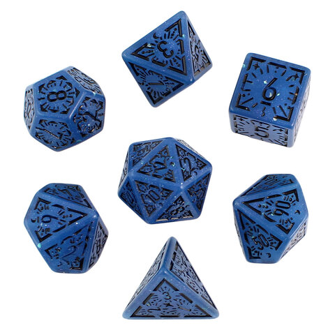 Zestaw 7 granatowych akrylowych kości RPG z czarnymi runami, ramkami i cyframi | Akrylowe Kości Abyssal Runes Lume Design Zestaw 7 granatowych akrylowych kości RPG z czarnymi runami, ramkami i cyframi | Akrylowe Kości Abyssal Runes Lume Design