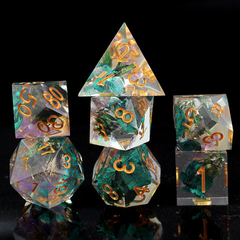 Zestaw kości RPG Witch's Herbarium z przezroczystej żywicy z suszonymi kwiatami