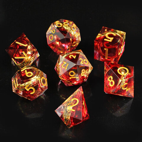 Zestaw 7 kości RPG z żywicy dymno-czerwonej z zatopionym złotym pierścieniem z elfią inskrypcją | Kości Żywiczne Elven Ring of Power Lume Design Zestaw 7 kości RPG z żywicy dymno-czerwonej z zatopionym złotym pierścieniem z elfią inskrypcją | Kości Żywiczne Elven Ring of Power Lume Design