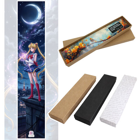 Metalowa zakładka do książki w kolorze antycznego srebra z grafiką Czarodziejki z Księżyca (Sailor Moon) pod szklanym kaboszonem, ozdobiona niebiesko-fioletowymi koralikami i gwiazdką. Metalowa zakładka do książki w kolorze antycznego srebra z grafiką Czarodziejki z Księżyca (Sailor Moon) pod szklanym kaboszonem, ozdobiona niebiesko-fioletowymi koralikami i gwiazdką.