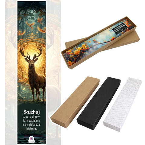 Zakładka do książki z antycznego brązu z ozdobnym falistym trzonem, zawieszką z piórkiem i ilustracją jelenia w ognistym lesie pod kaboszonem 