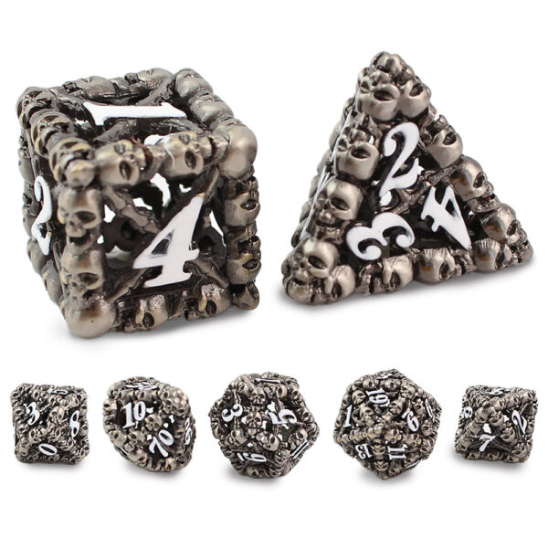 Kości RPG metalowe czaszki gunmetal ażurowe DnD pudełko