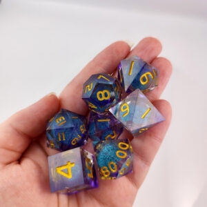 Kości RPG płynny rdzeń fioletowe D&D Pathfinder zestaw 7 szt pudełko