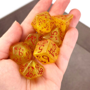 Kości RPG akrylowe pieski łapki żółte D&D zestaw 7 szt. woreczek