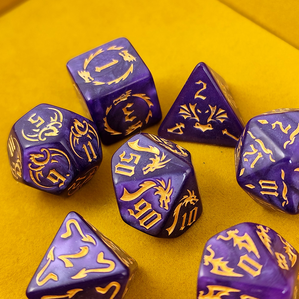 Kości RPG akrylowe fioletowe smoki D&amp;D zestaw 7 szt. z woreczkiem