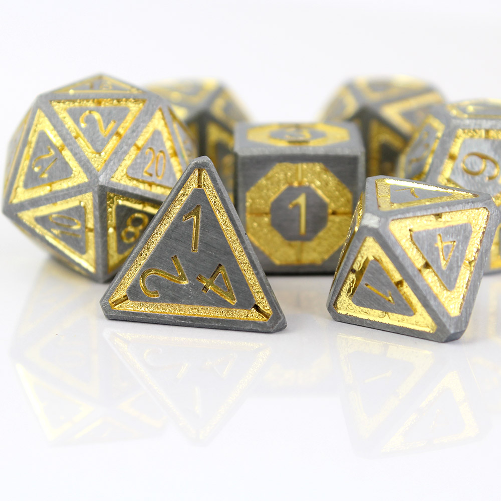 Kości RPG metalowe srebrne złote D&D Warhammer zestaw 7 szt.