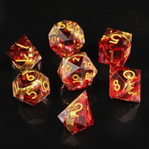 Zestaw 7 kości RPG z żywicy dymno-czerwonej z zatopionym złotym pierścieniem z elfią inskrypcją | Kości Żywiczne Elven Ring of Power Lume Design