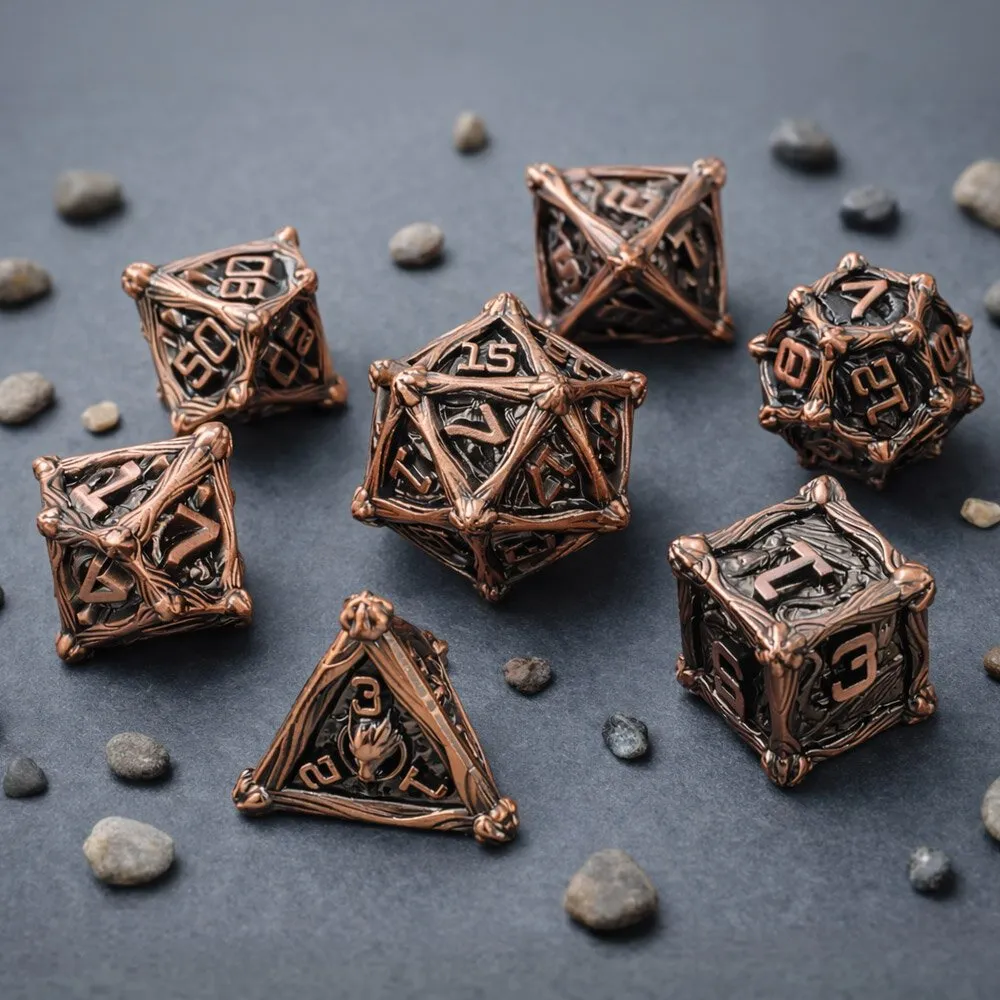 Zestaw 7 metalowych kości RPG w kolorze oksydowanej miedzi z rzeźbieniami | Metalowe Kości Ancient Copper Dragon