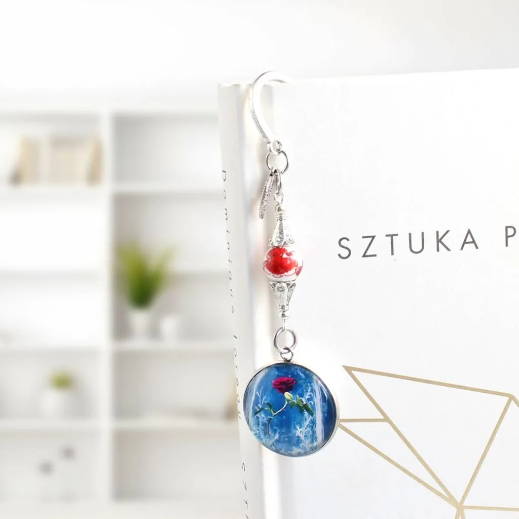 Zakładka do książki z motywem róży inspirowana Piękną i Bestią