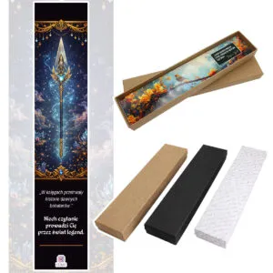 Zakładka do książki z antycznego brązu z motywem łusek smoka i zawieszką w kształcie dużej, zdobionej włóczni w stylu fantasy.
