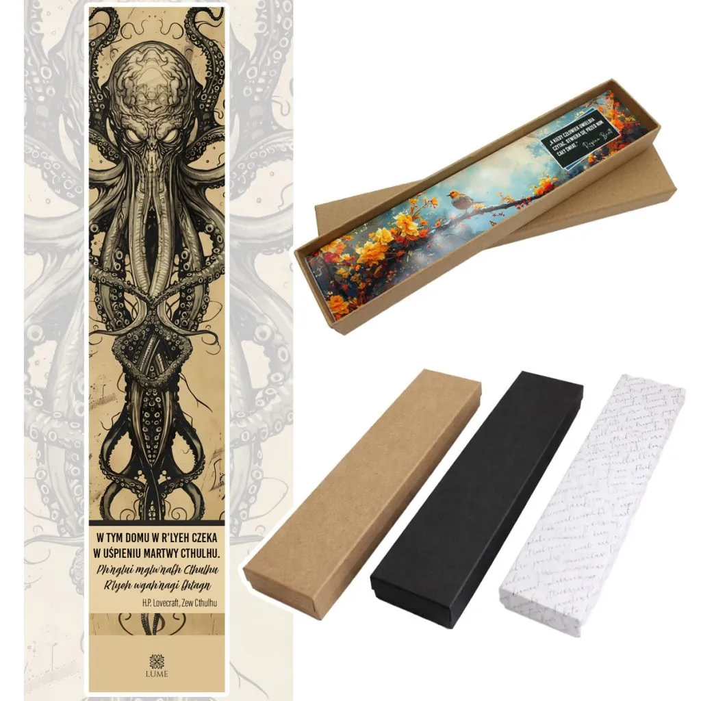 Zakładka do książki z antycznego brązu z owalnym szklanym kaboszonem przedstawiającym mroczny posążek Cthulhu inspirowany prozą Lovecrafta.